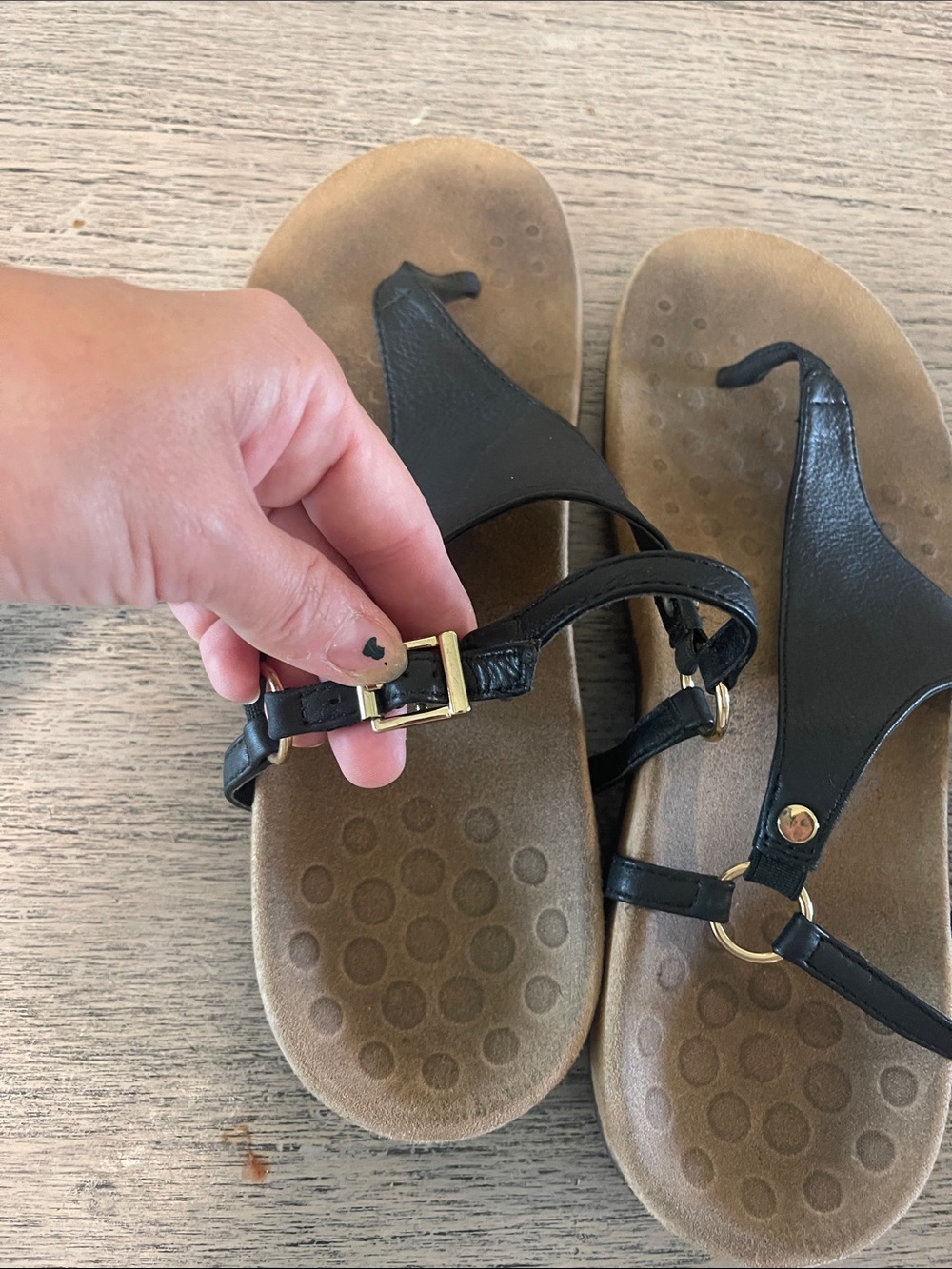 Vionic Kirra Black Leather Slingback Comfort Thong Buckle Sandal Women’s Size 8. - Picture 6 of 6